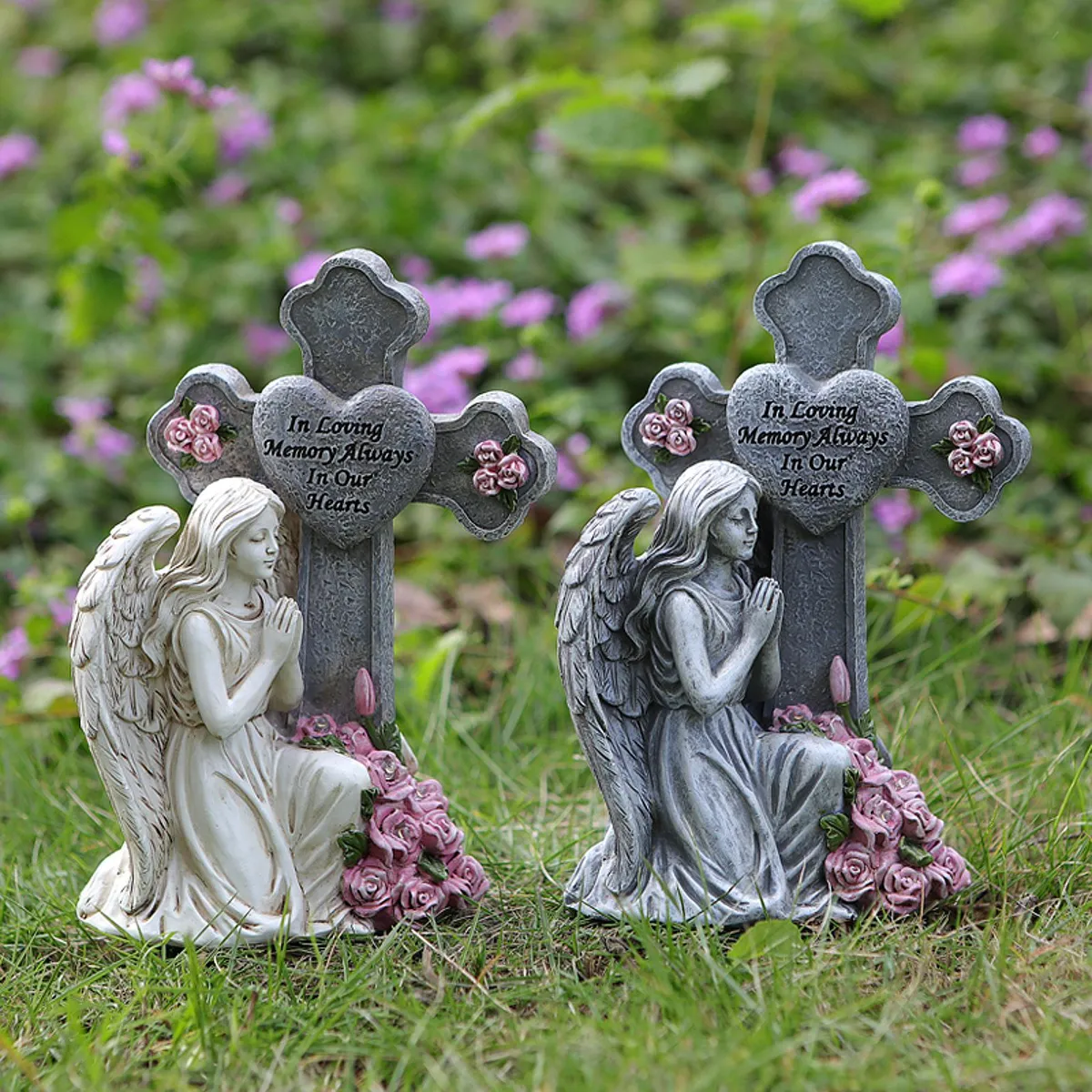 Solární pamětní figura s klečícím andělem s křížem s růžemi SM251024